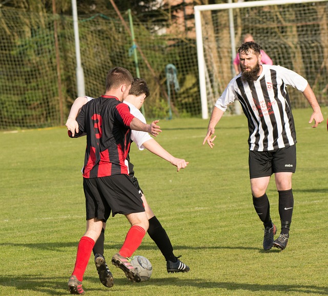 多特vs柏林联合首发：吉拉西、阿德耶米先发，科贝尔、萨比策出战.